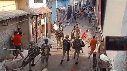 Police lathicharged the kanwariyas in Bareilly