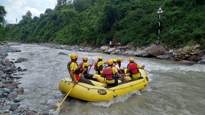 Dehradun: कालसी की अमलावा नदी में बहा दस साल का बच्चा, तलाश में जुटी एसडीआरएफ, नहीं लगा कोई सुराग Dehradun News Ten year old child drowned in Amlava river in Kalsi