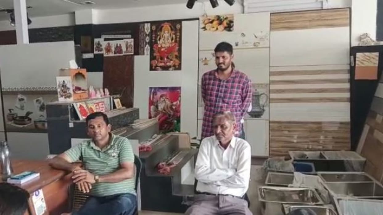 Alwar News WhatsApp call threatening Marble company manager in the name of Lawrence gang