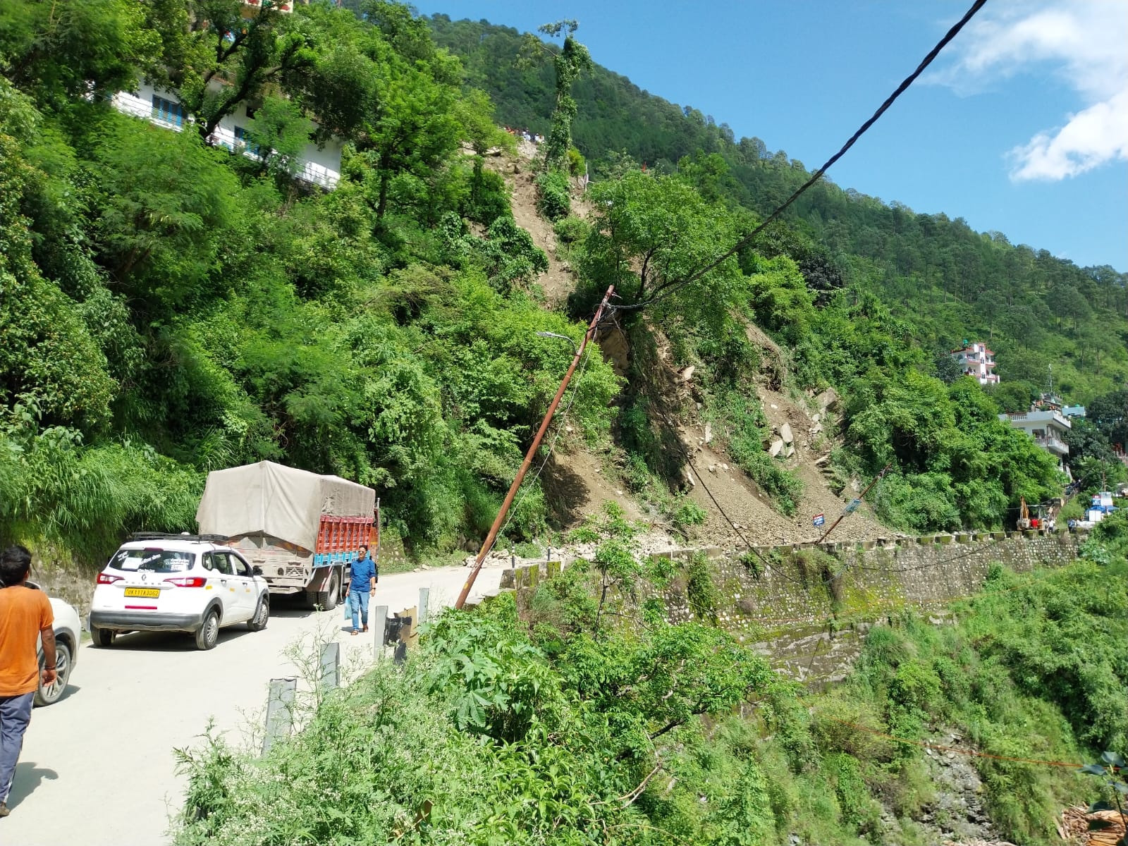 Rishikesh-Badrinath Highway: Traffic Jam in Karnaprayag from Morning Many passenger vehicles Stuck