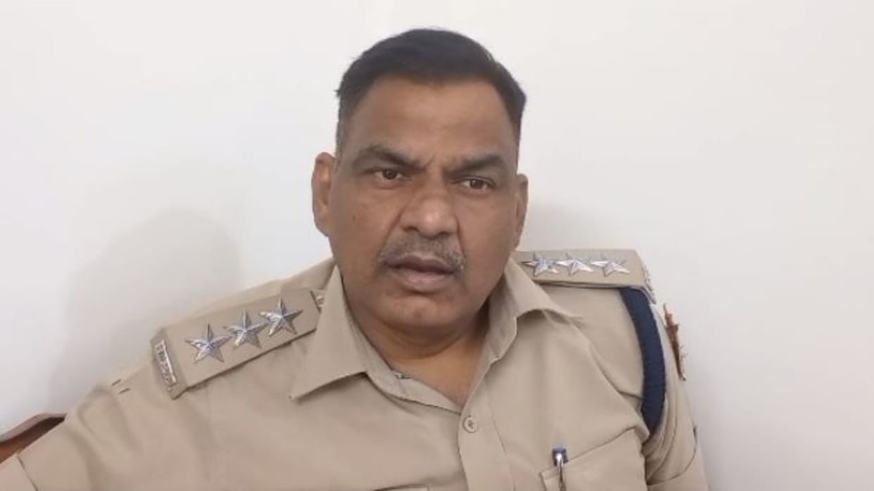 Dholpur Crime Seeing the girl alone at home three youths tried to rape her