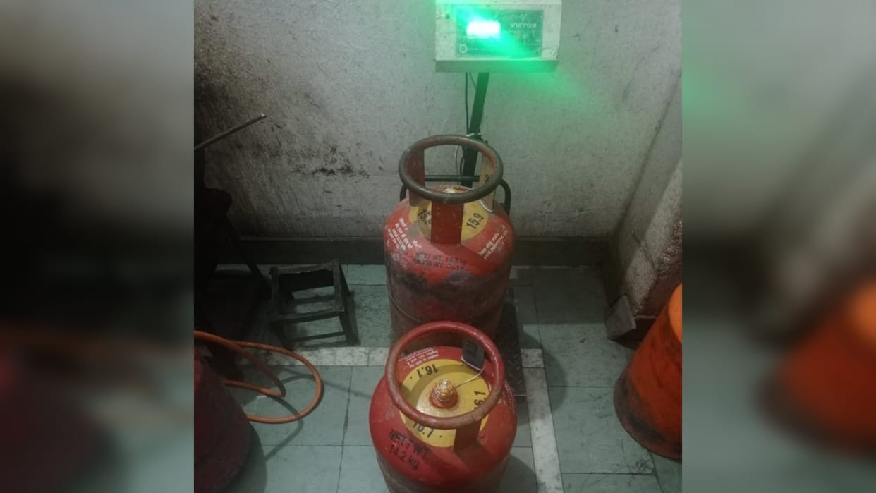 Dausa: Robbery on domestic gas less supply of LPG gas in cylinders of consumers large level fraud exposed