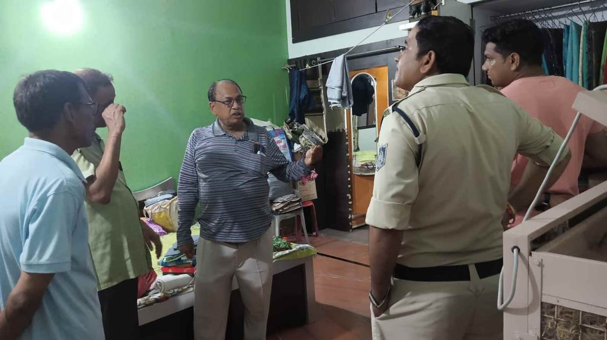 Thieves took away jewelry and cash from Galla trader's house in Sehore in broad daylight