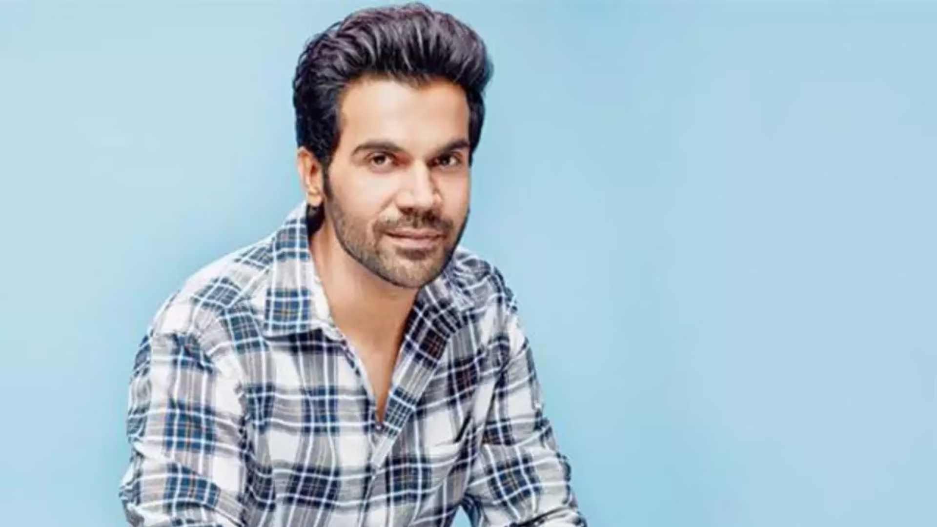 Guns & Gulaabs motion poster get ready to witness Rajkummar Rao Paanadhari Tipu Avatar