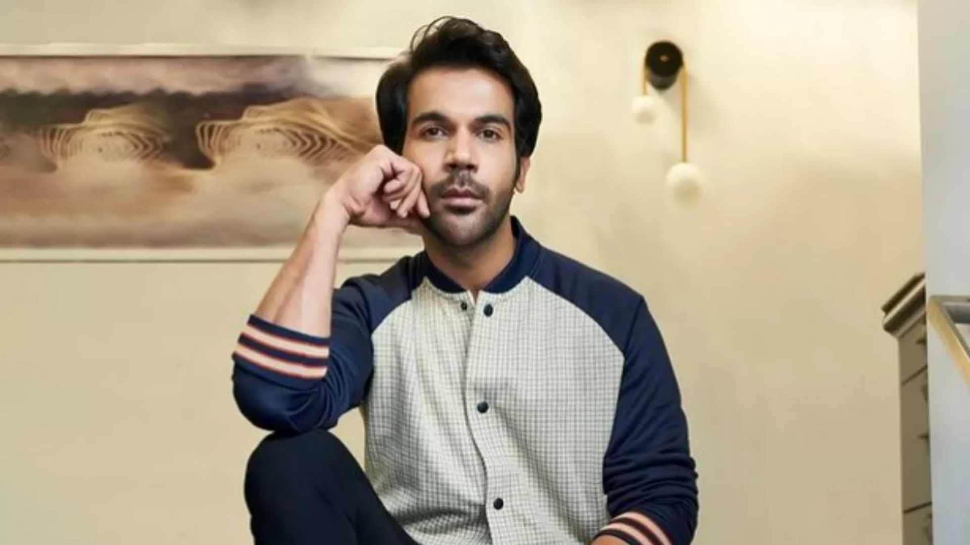Guns & Gulaabs motion poster get ready to witness Rajkummar Rao Paanadhari Tipu Avatar