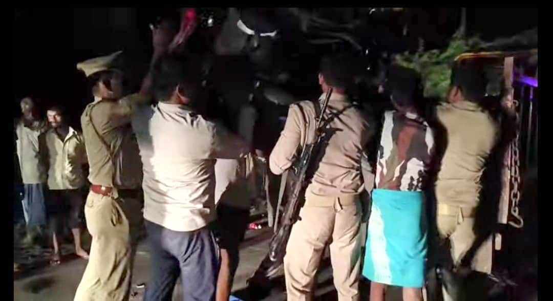 Hardoi accident snatched two young sons, father said apocalypse happened, nothing left, Bikes collided