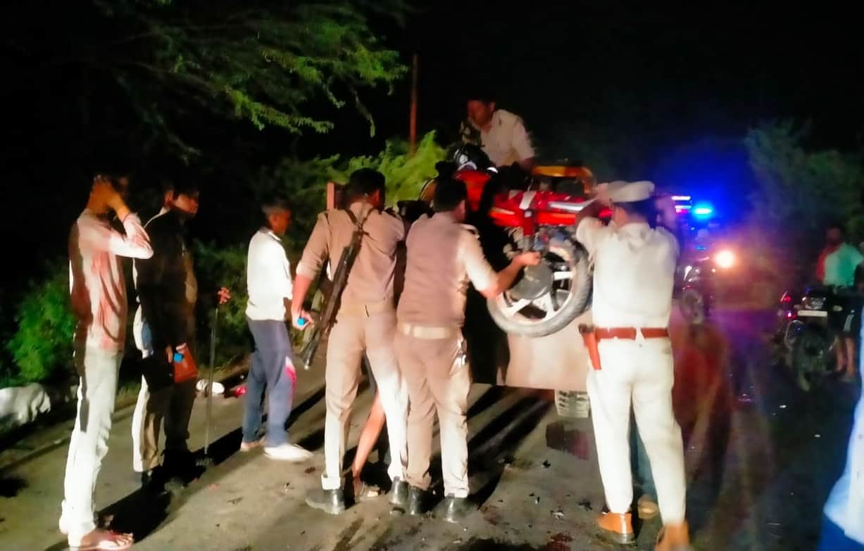 Hardoi accident snatched two young sons, father said apocalypse happened, nothing left, Bikes collided