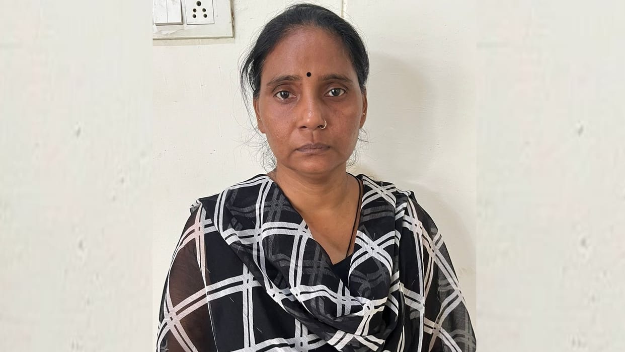 A woman who was part in 100 crore fraud arrested in manak nagar in Lucknow.