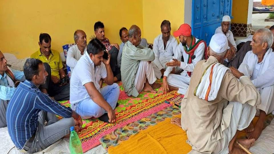 Mother and two daughters were cremated together after they committed suicide in Etah