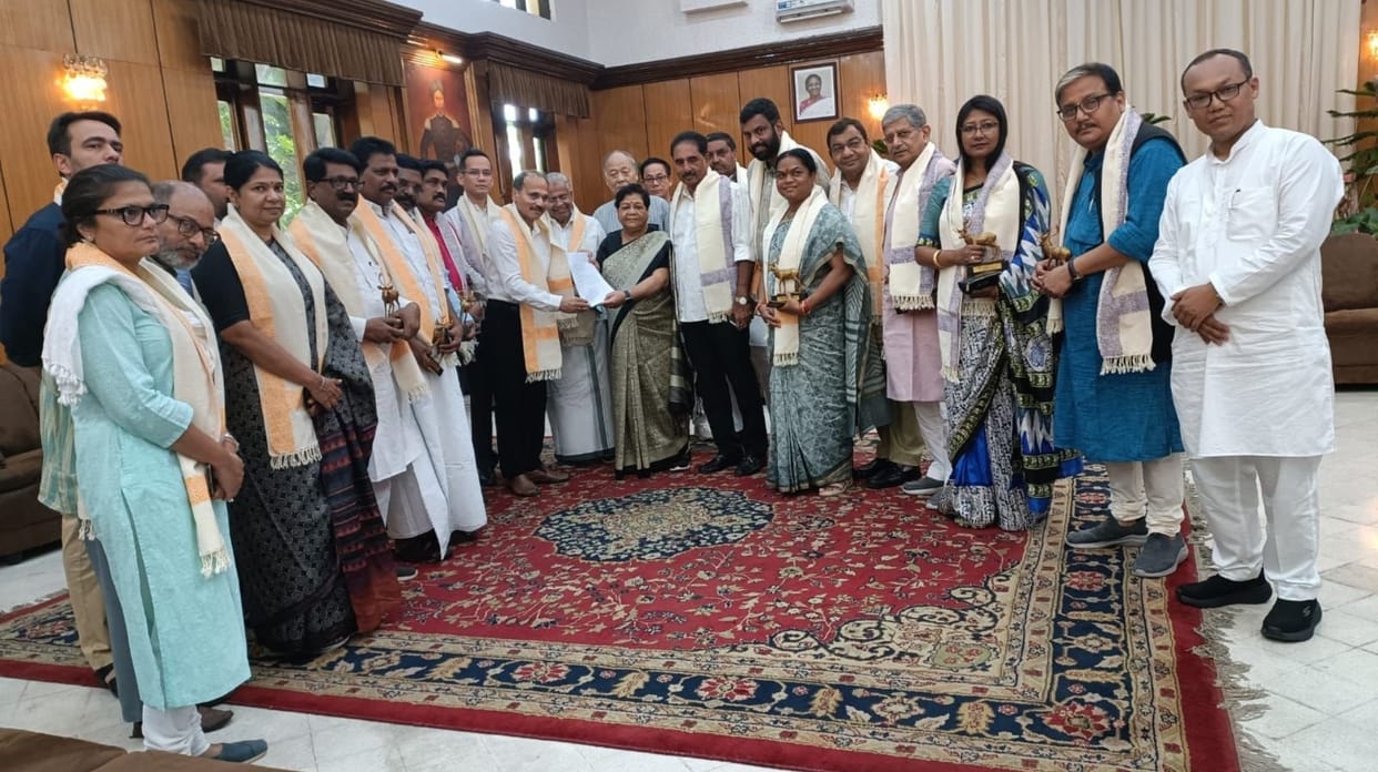 Opposition MPs Manipur visit Live: INDIA Alliance MP's Reach Rajbhawan In Imphal To Meet Manipur Governor
