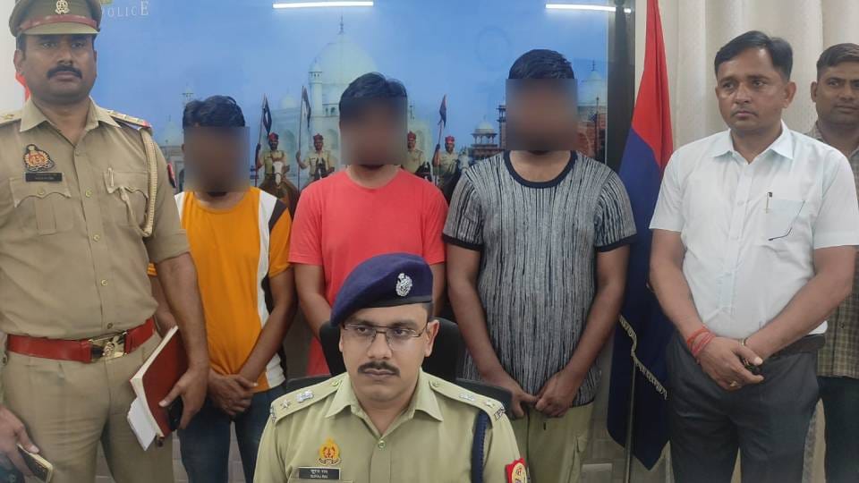Cyber cell in Agra arrested three vicious thugs from Andhra Pradesh