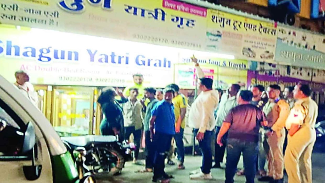 Ujjain youth who came to visit Mahakal committed suicide by jumping from passenger house
