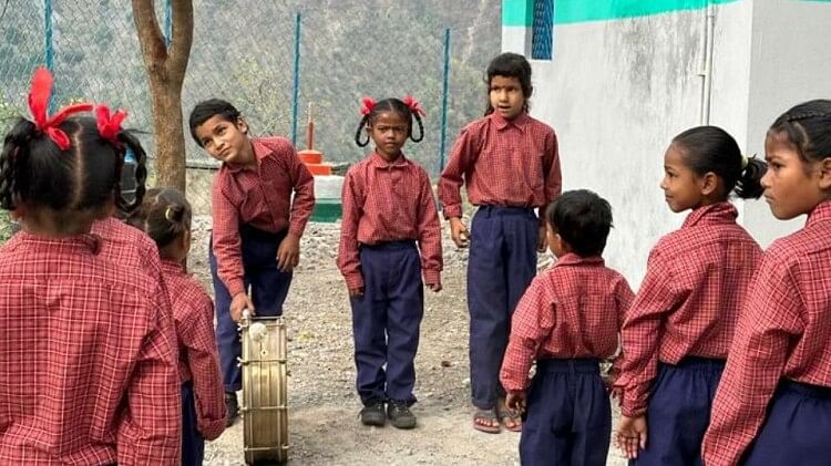 Uttarakhand:अभिनव प्रयोग...टिहरी के पांच स्कूलों के मॉडल की देशभर में हो रही चर्चा, ऐसे बंटोरी सुर्खियां - Uttarakhand Tehri School In Headlines For Innovative Experiment After ...