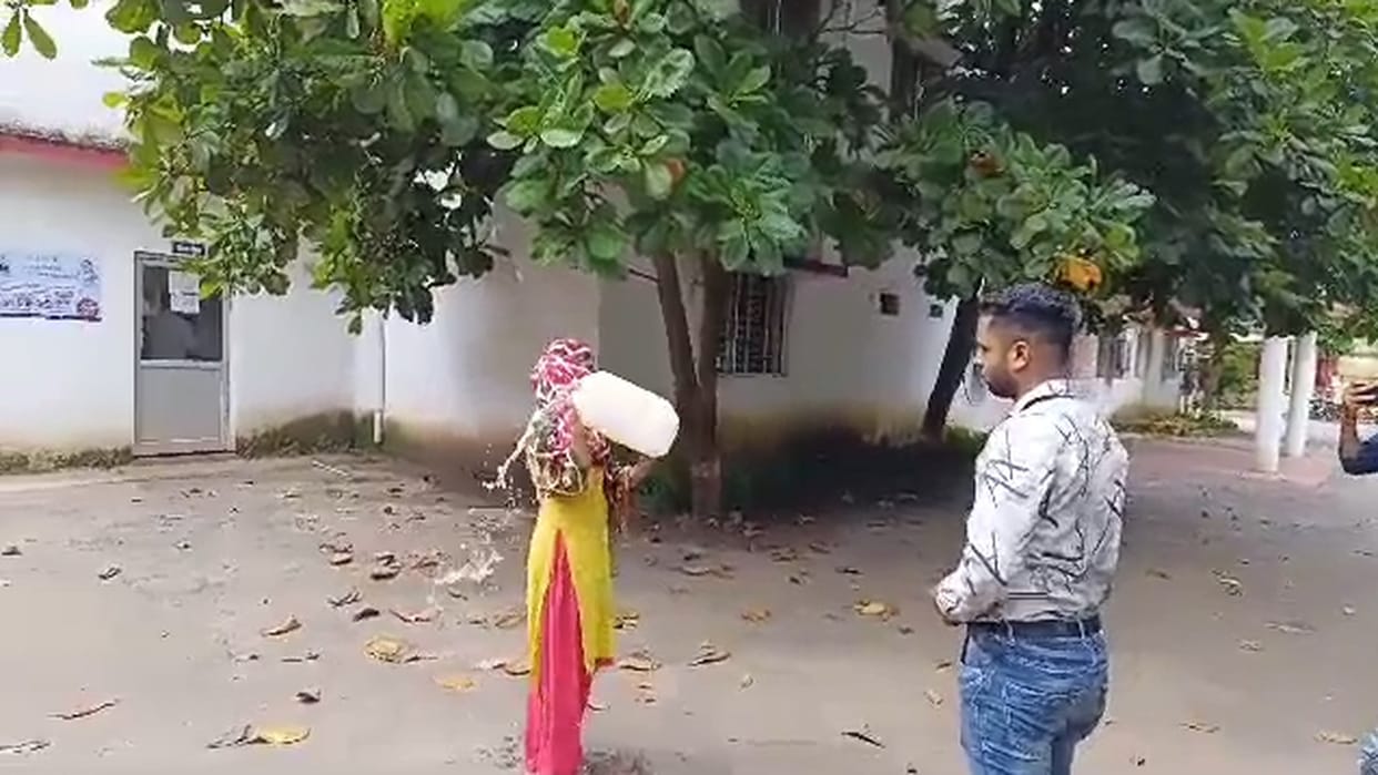 misdeed victim attempted self-immolation outside SP office in kabirdham