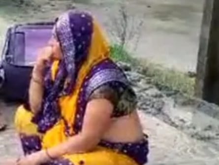 Bihar News: Dead body found in a trolley bag lying on the road in Siwan.