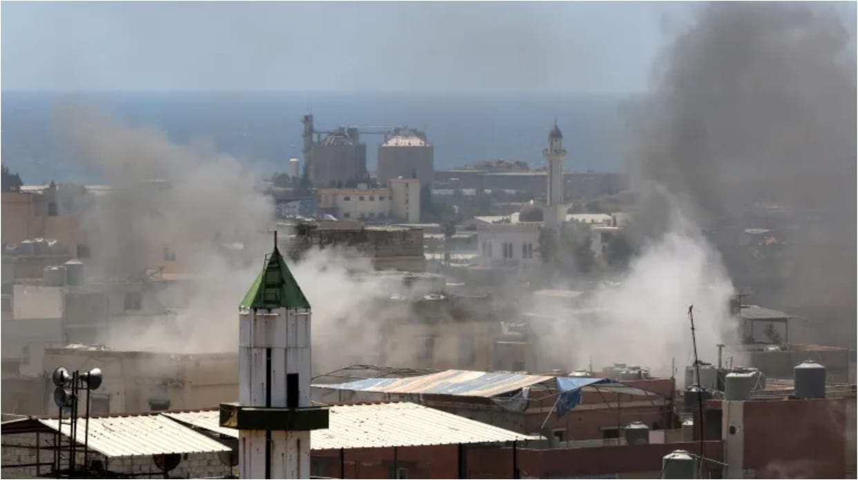 Lebanon News: Fierce Clashes in Palestinian Refugee Camp in Lebanon 5 Dead Full News in Hindi