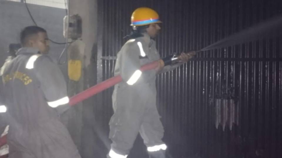 fire at explosives factory in Nagpur Maharashtra Latest News in Hindi