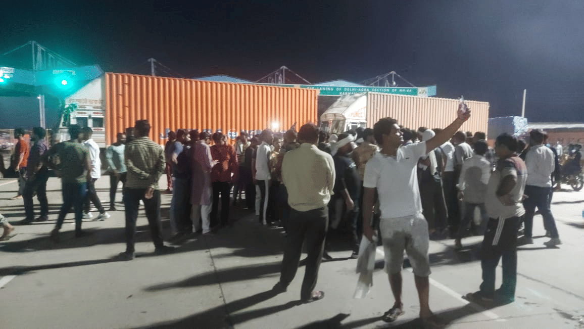 UP Bajrang Dal Gau Raksha Dal Activists blocked National Highway jam continued for hours