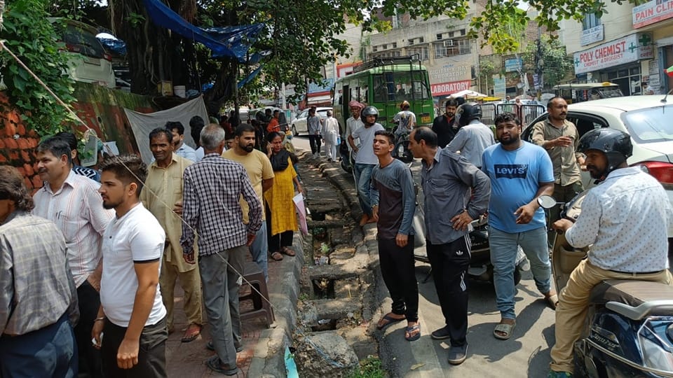 Jammu city news: Snake came out from wall adjacent