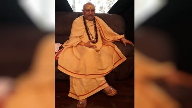 Swami Yatindranand  says those who pelt stones on religious visits should be given a bullet reply