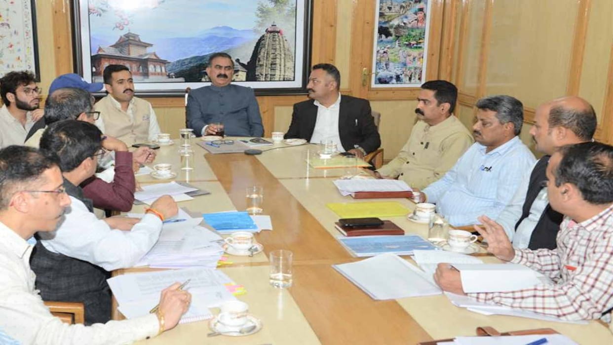 Officers should give priority to road restoration in apple Producers areas, Chief Minister Sukhu gave instruct