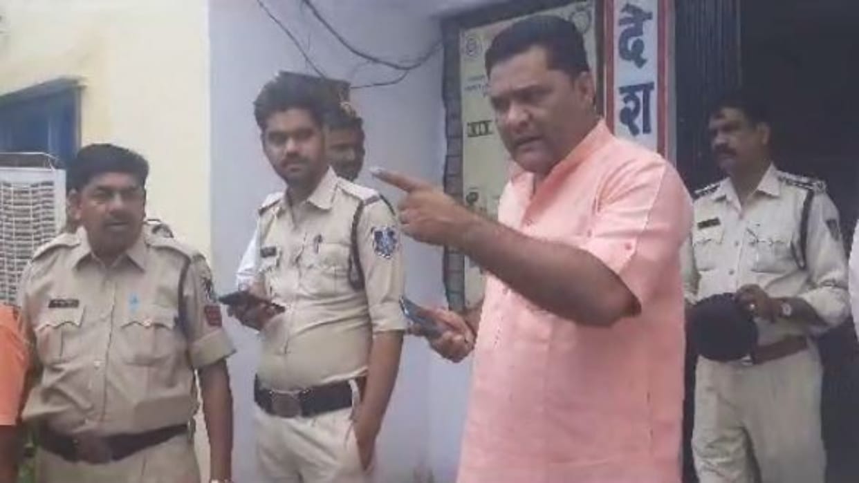 Rajgarh BJP leader says to youth reached police station in protest against assault have you understood Pakista