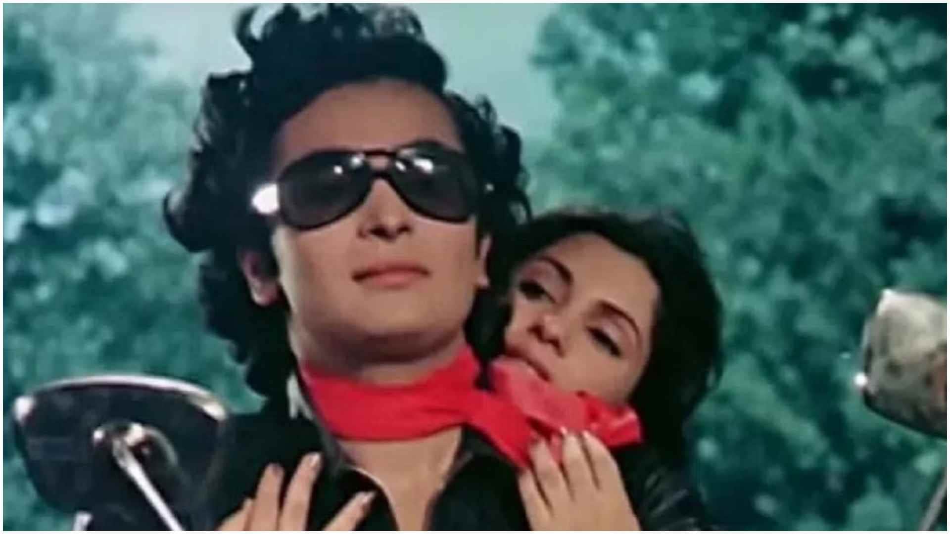 Monday Flashback: When Dimple Kapadia just married to Rajesh Khanna Hide Hands During Shooting of film Bobby