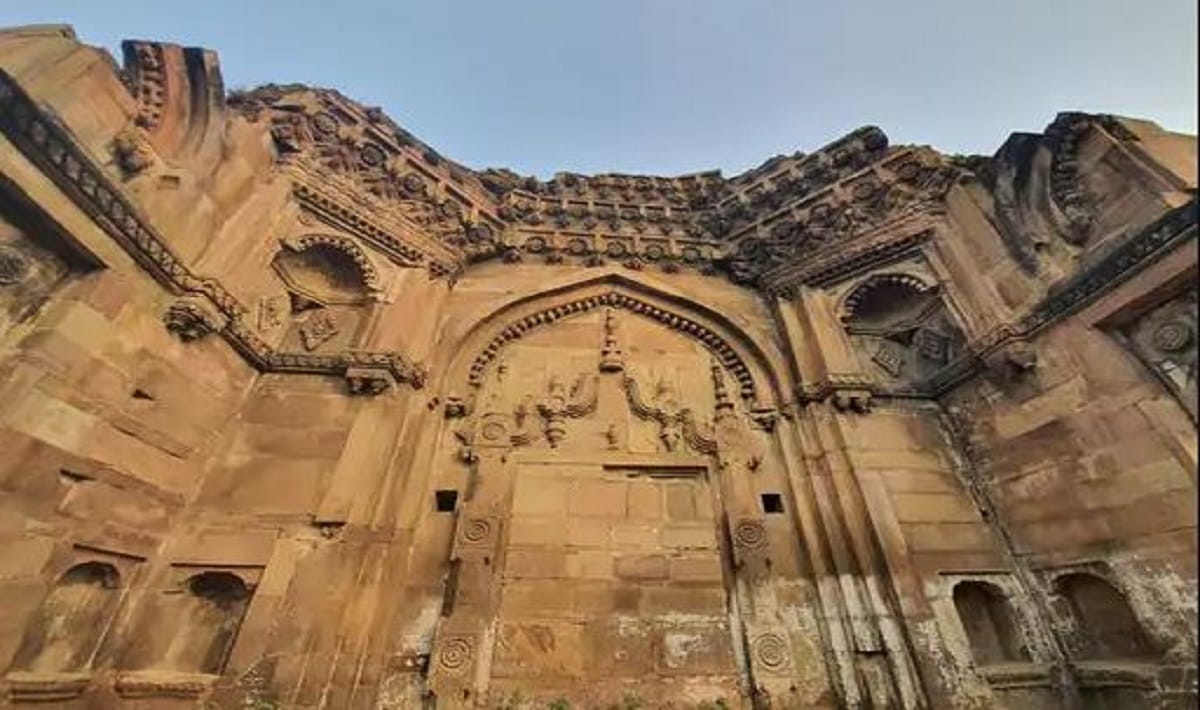 Gyanvapi ASI Survey will be done to search for records and architecture of Masjid