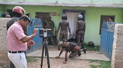 Bihar News : आशुतोष शाही हत्याकांड की जांच करेंगे CID के DIG; मुजफ्फरपुर पहुंच कराया घटना का सीन रीक्रिएट Bihar News: CID's DIG reached Muzaffarpur to investigate the Ashutosh Shahi murder case, incident recreated.