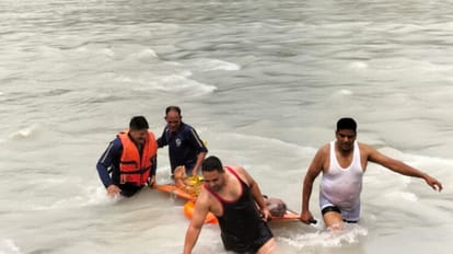 Bageshwar News Retired soldier from CRPF Commits Suicide by jumping into Saryu river dead Body recovered