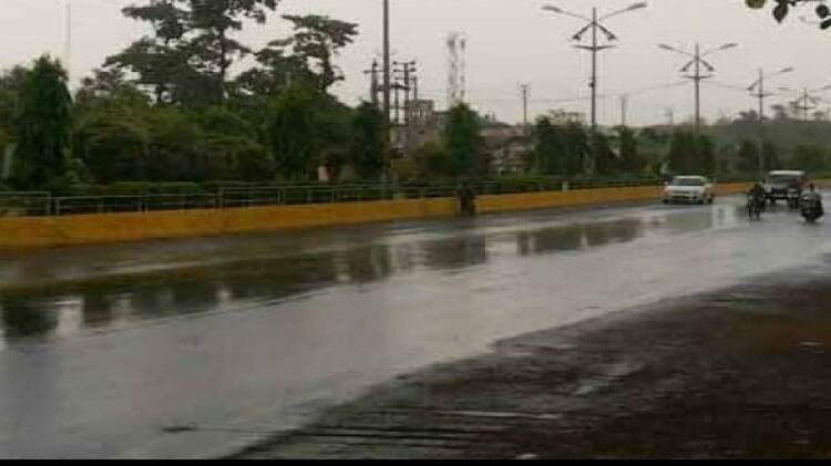 CG Weather: मौसम में नहीं होगा बदलाव, प्रदेश के कुछ जिलों में गरज चमक के साथ बारिश की संभावना