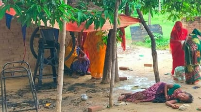 son burnt alive in front of mother in Gorakhpur