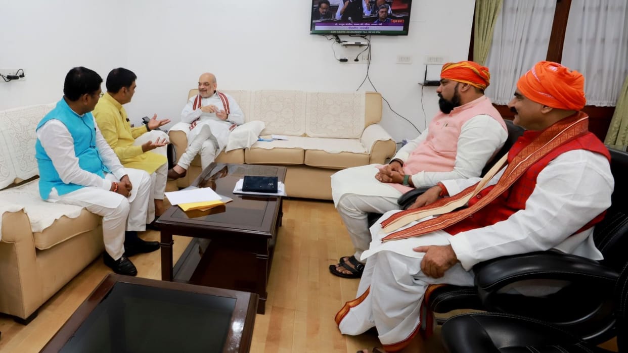 Bihar BJP leaders meet Amit Shah, urge him to call for report on state's law and order situation
