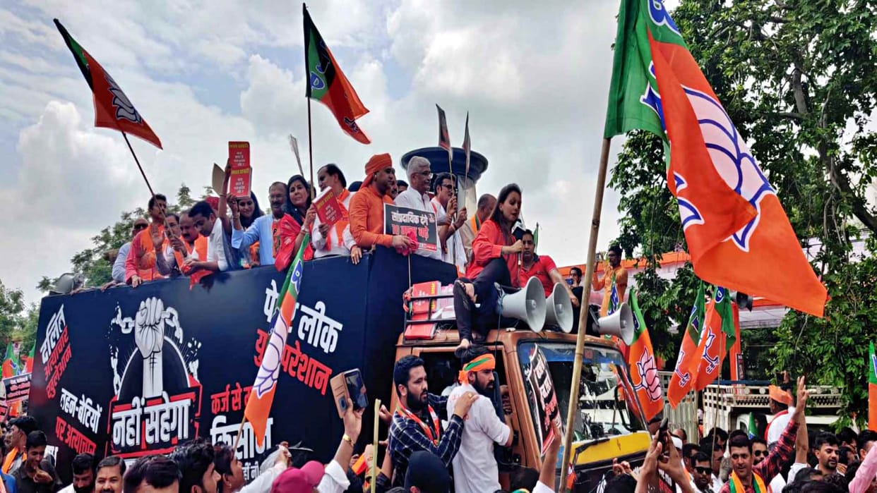 Jal Shakti Minister Shekhawat taunts Gehlot at Jaipur Mahagherao rally
