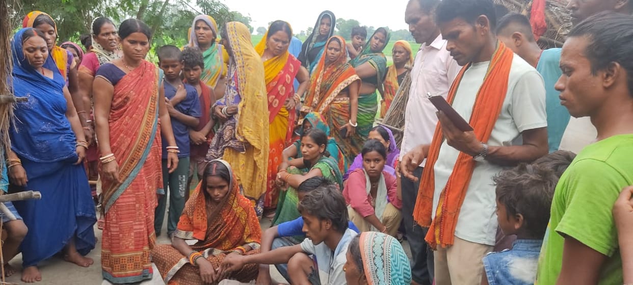 Bihar News : A young man was beaten to death for nine hundred rupees, mixed acid before Liquor.