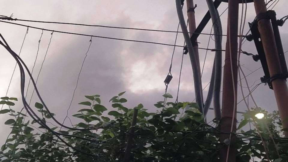Moradabad: Innocent girl got burnt due high tension line, both her hands had to be amputated