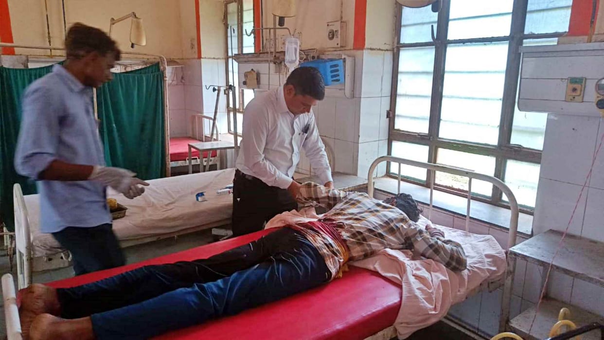 Neighbors attacked the farmer with an ax in Dhaulpur