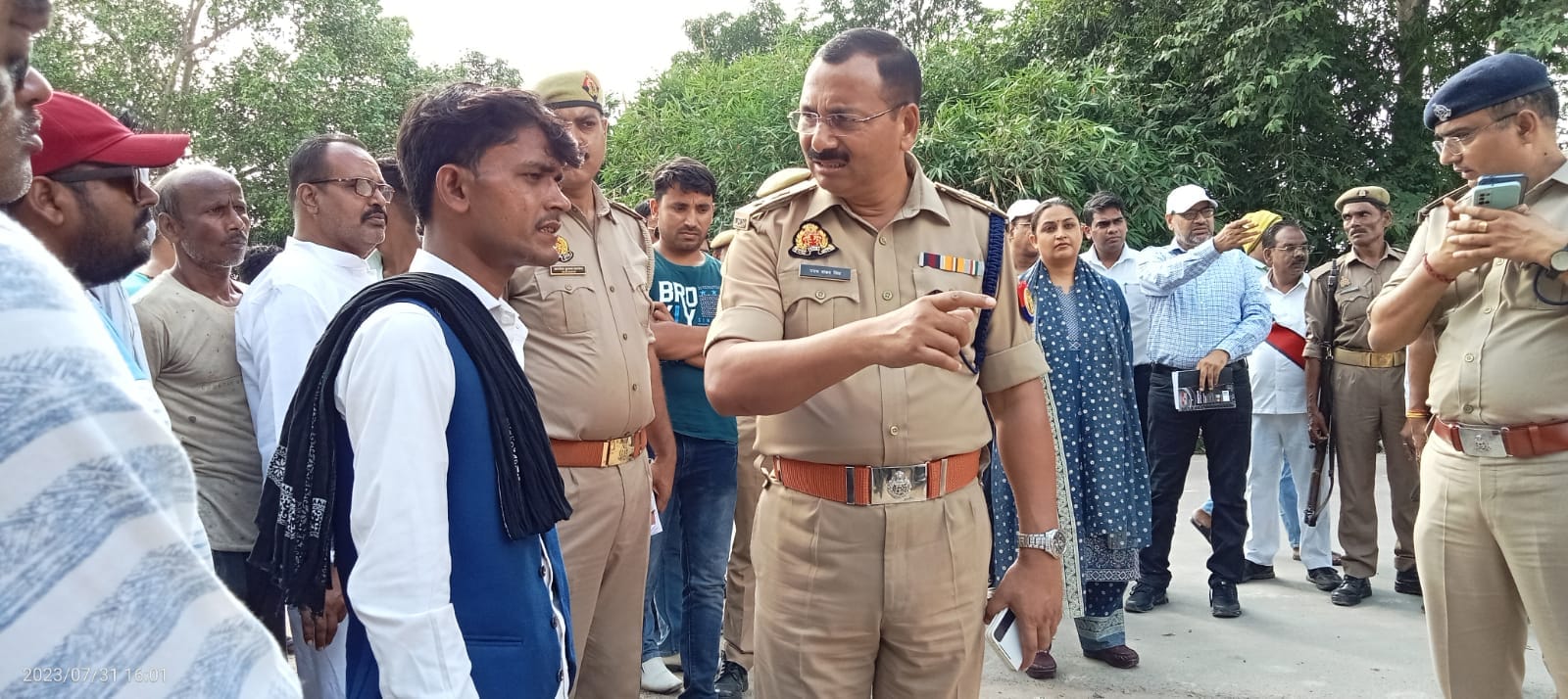Fatehpur Road Accident, The car kept sliding up to 10 feet, causing confusion among the drivers