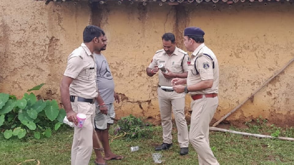 मौके पर पहुंची पुलिस