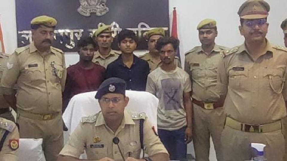 Police arrested four miscreants in encounter in Lakhimpur Kheri
