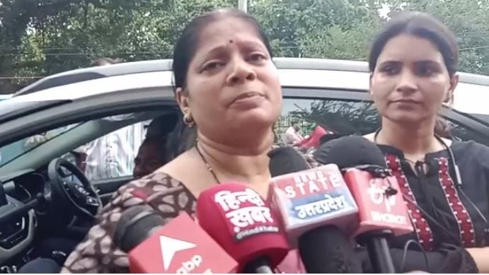 Case of death of girl student in school: 'Will not perform last rites until arrest is made'