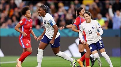 Women's Football World Cup: डियानी की हैट्रिक से फ्रांस ने पनामा को 6-3 से हराया, जमैका-ब्राजील का मैच ड्रॉ Women's Football World Cup: France beat Panama 6-3 with Diani's hat-trick, Jamaica-Brazil match draw