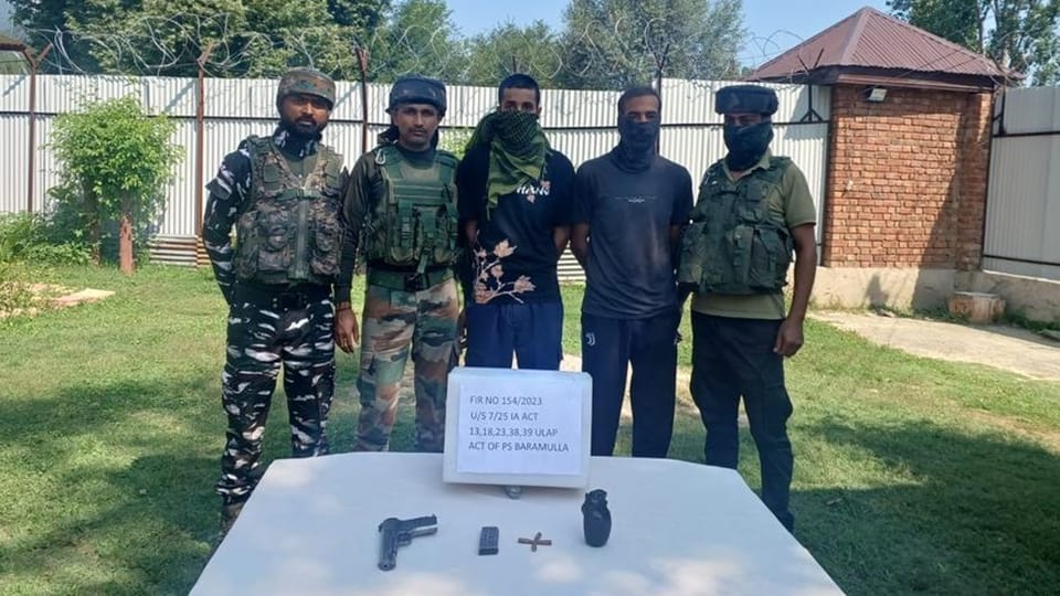 jammu Kashmir: Two LeT hybrid terrorists arrested with arms and ammunition in Baramulla