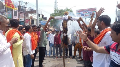 Uproar in western UP over Nuh incident, Hanuman Chalisa recitation done in Saharanpur, burns effigy in Meerut