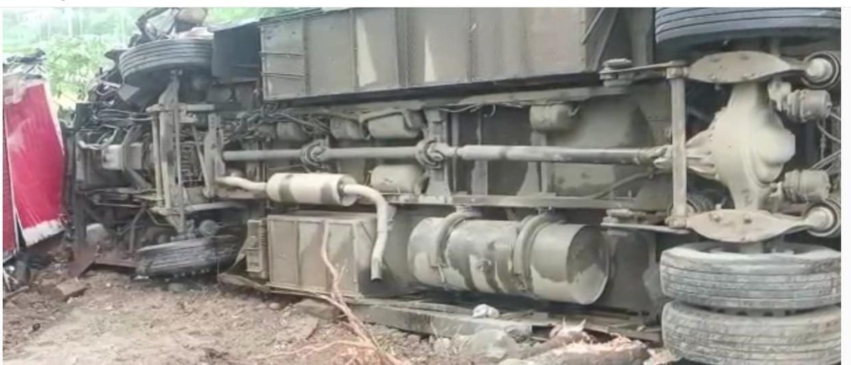 Hans Travels bus overturned near Sochkutch, father and son buried on the roadside, father died