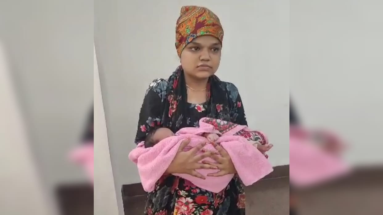 Gwalior News Unhappy with birth of daughter father asked wife to sell daughter or throw it somewhere
