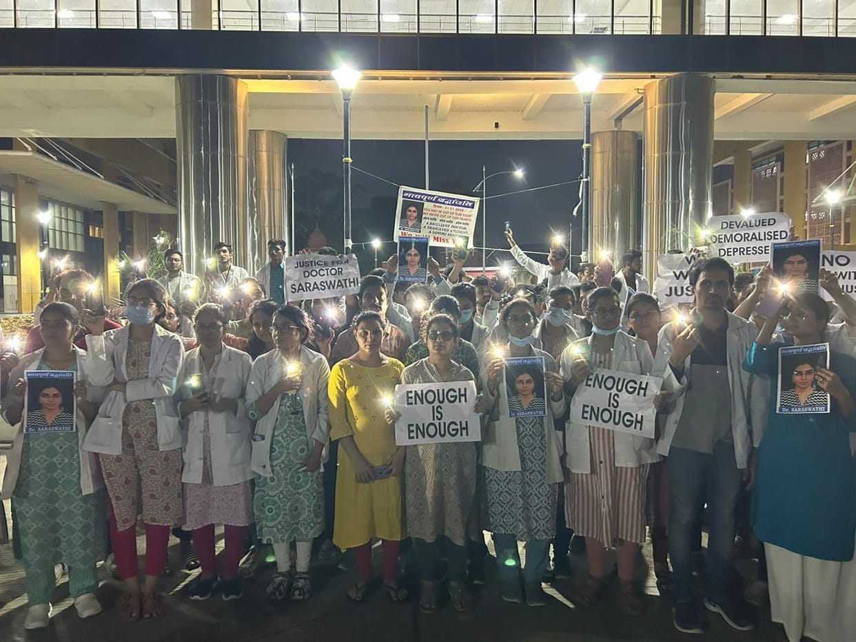 MP News: Dr. Aruna Kumar, HOD of Gynecology department removed in Dr. Saraswati case, action after JUDA strike