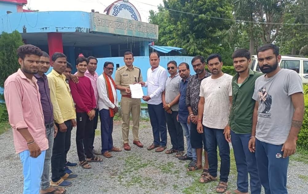 BJP leaders submitted memorandum to get justice for rape victim in Kabirdham