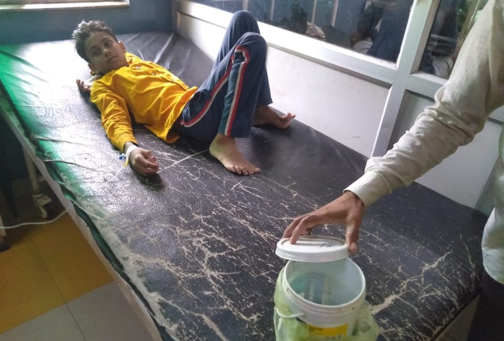 Son was bitten by a snake, then the father locked him in a box, then took him to the district hospital