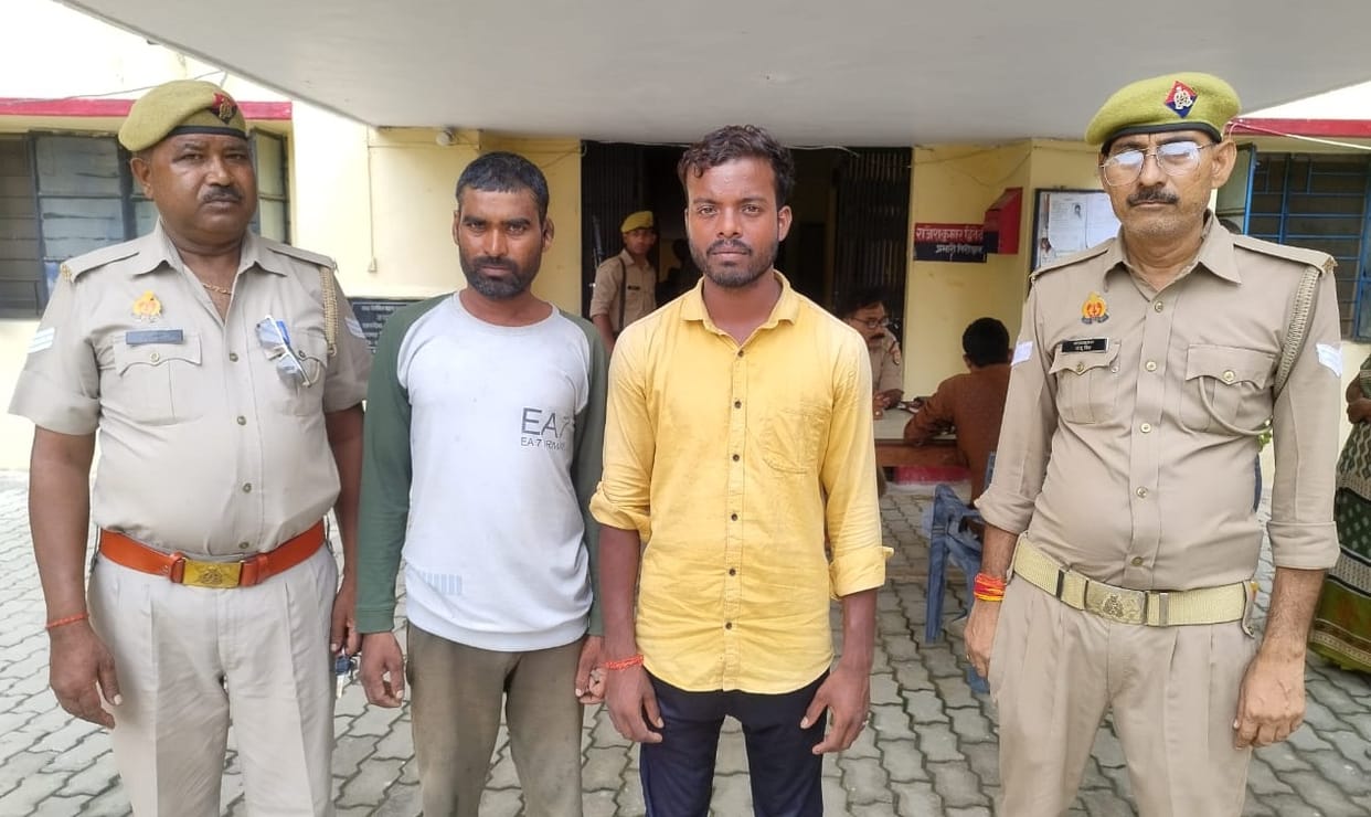 Mafias attacked policemen, the team had gone to stop illegal mining, indecency with Naib Tehsildar
